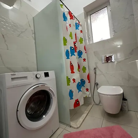 Velis2 * ساراندا